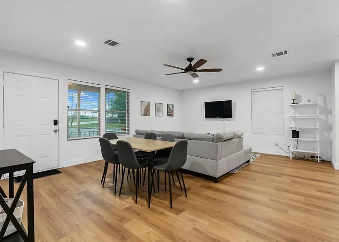 Tcu Area - Blue Bonnet Circle Holiday home Fort Worth
